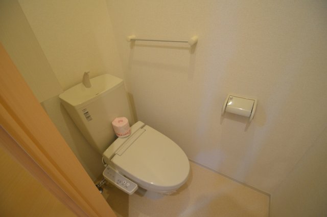 トイレ　気分すっきり温水洗浄便座
