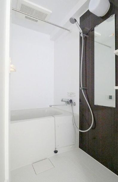 バス・シャワールーム　※別部屋の参考写真です。