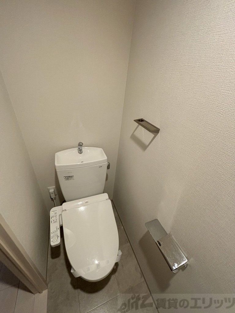 ライブガーデン江坂IXのトイレ写真