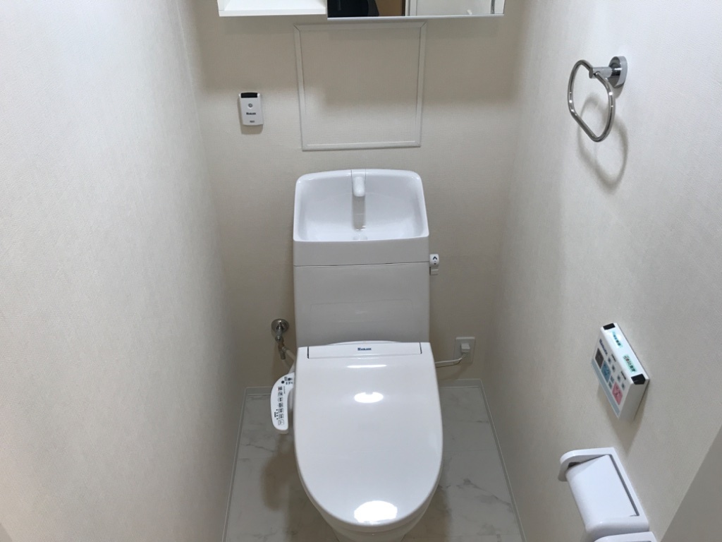 トイレ　画像は同建築メーカー施工のもの。色等の違いがある場合有。