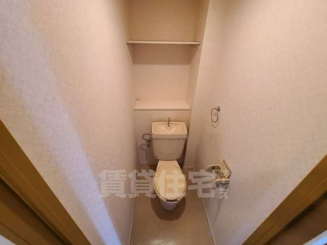 阪急京都線 茨木市駅 徒歩10分 4階建 築32年のトイレ写真