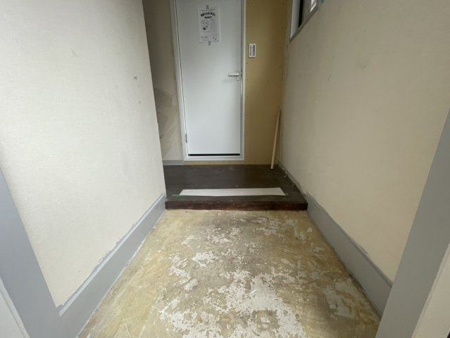 玄関　リフォーム前参考用写真
