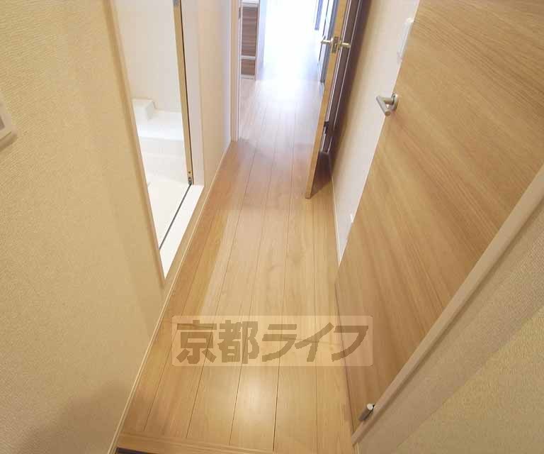その他部屋・スペース　明るい廊下です。