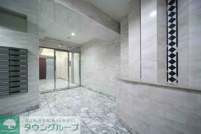 その他共有部分　上質なホワイト大理石に包まれて、透明感を演出する