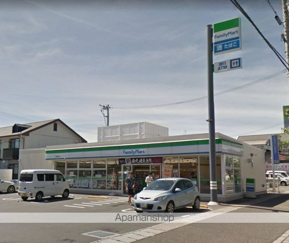 コンビニ　ファミリーマート青江店（コンビニ）まで523m