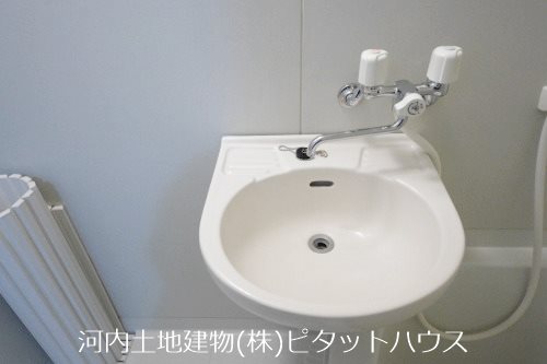 洗面設備　（類似室内・反転）