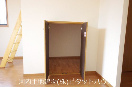 収納　（類似室内・反転）