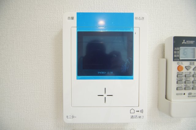 セキュリティ　来訪者が確認できる女性に安心の「TVモニターホン」