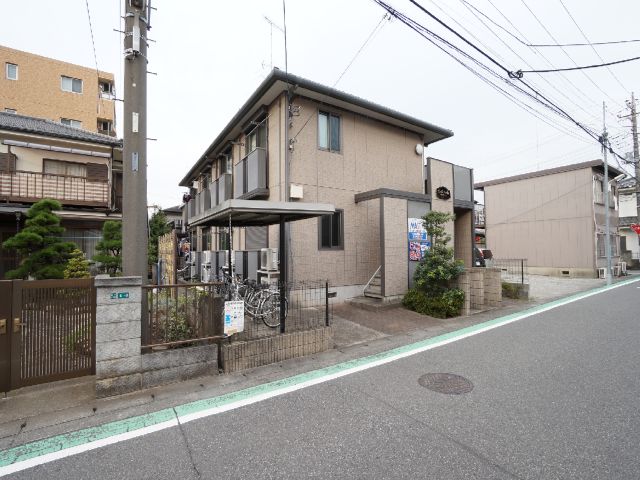 建物外観　積水ハウス施工の２階建て　シャーメゾン！