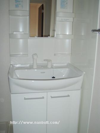 洗面設備　シャワー付き洗面台