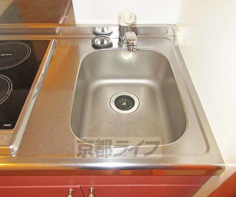 キッチン　シンプルなシンク・