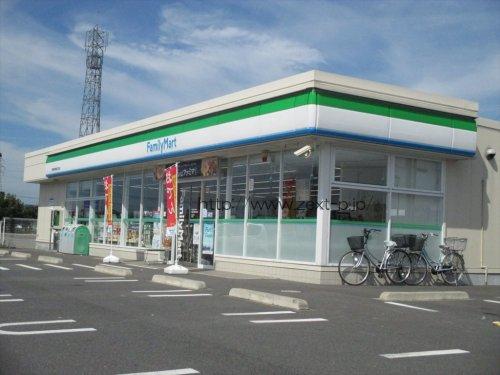 コンビニ　ファミリーマート日野屋伊勢崎末広町店（コンビニ）まで1147m