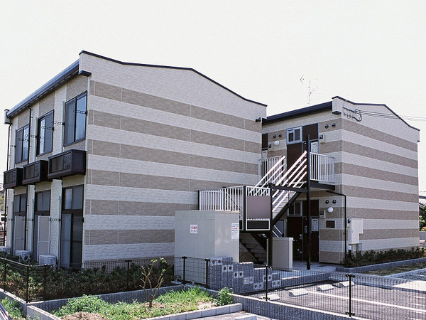 【レオパレス大阪狭山の建物外観】