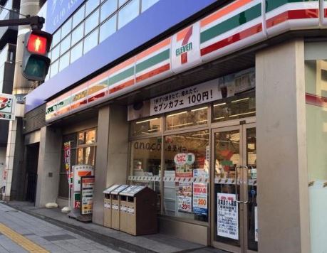 コンビニ　セブンイレブン台東蔵前2丁目店（コンビニ）まで290m