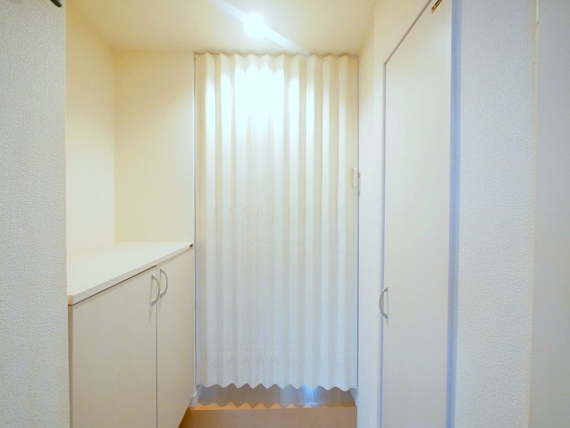 玄関　スッキリ広々とした段差が少ない玄関♪