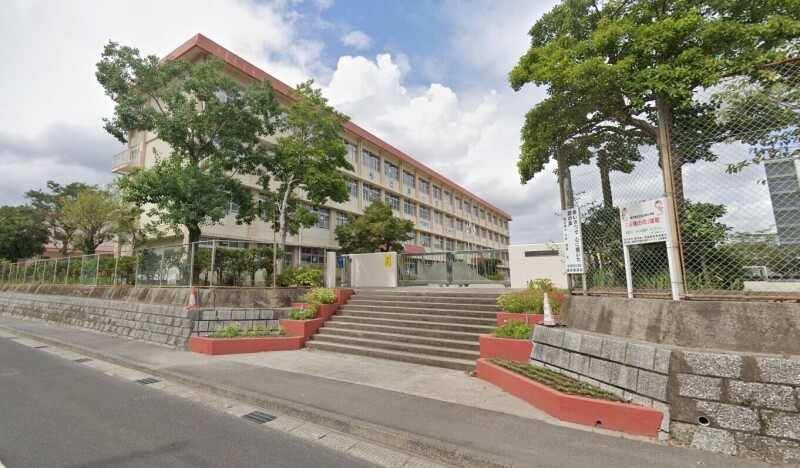 小学校　鹿児島市立桜丘東小学校（小学校）まで295m