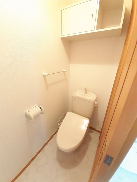【山陽小野田市大字東高泊のアパートのトイレ】
