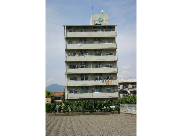 宍粟市山崎町千本屋のマンションの建物外観