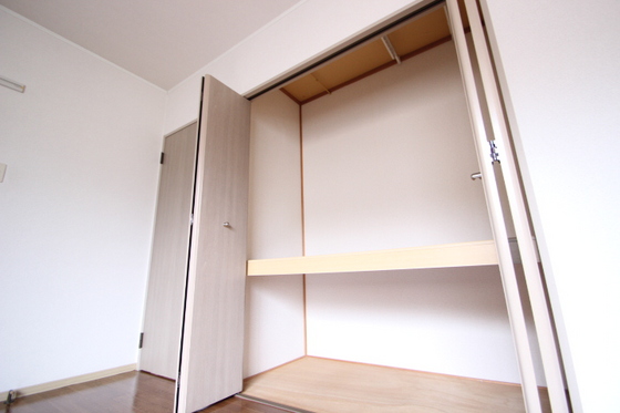収納　※別号室の写真です