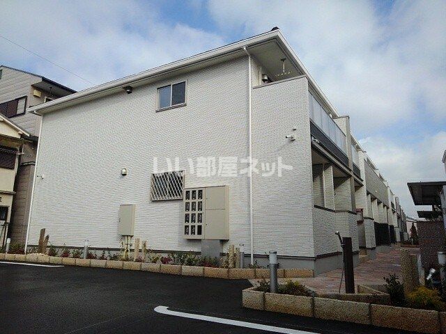 泉大津市条南町のアパートの建物外観