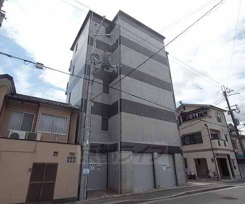 Ｒｏｙａｌ　Ｓｔａｇｅ　京都佐井六角の建物外観