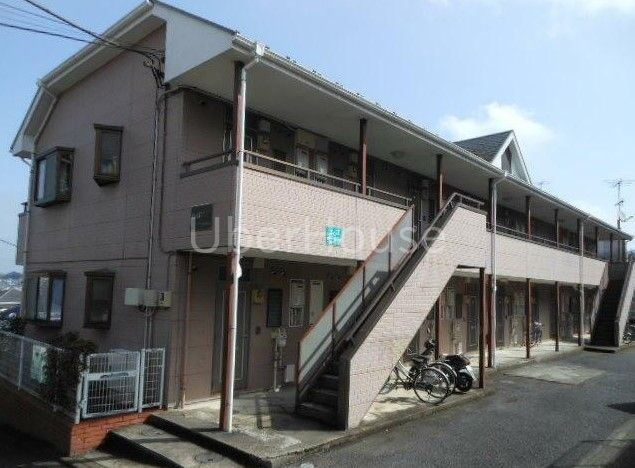 【町田市金井ヶ丘のアパートの建物外観】