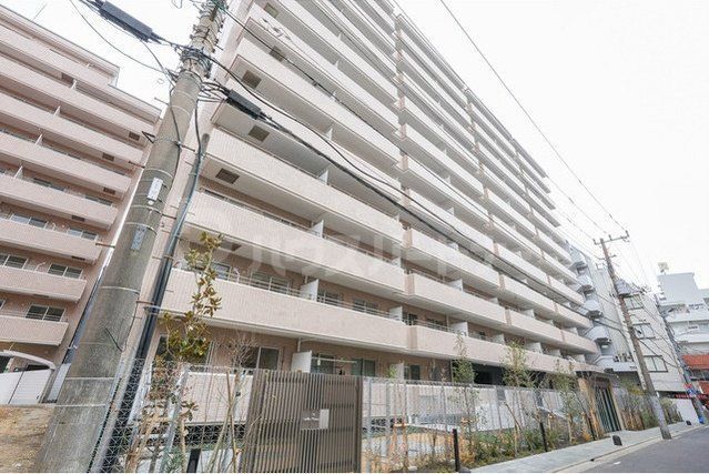 【足立区竹の塚のマンションの建物外観】