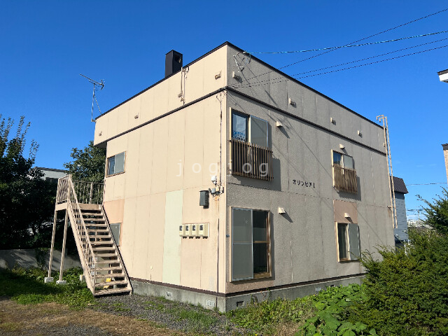 【札幌市手稲区手稲本町一条のアパートの建物外観】