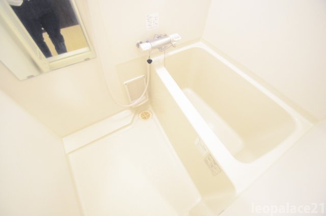 バス・シャワールーム　同物件別号室の写真です。