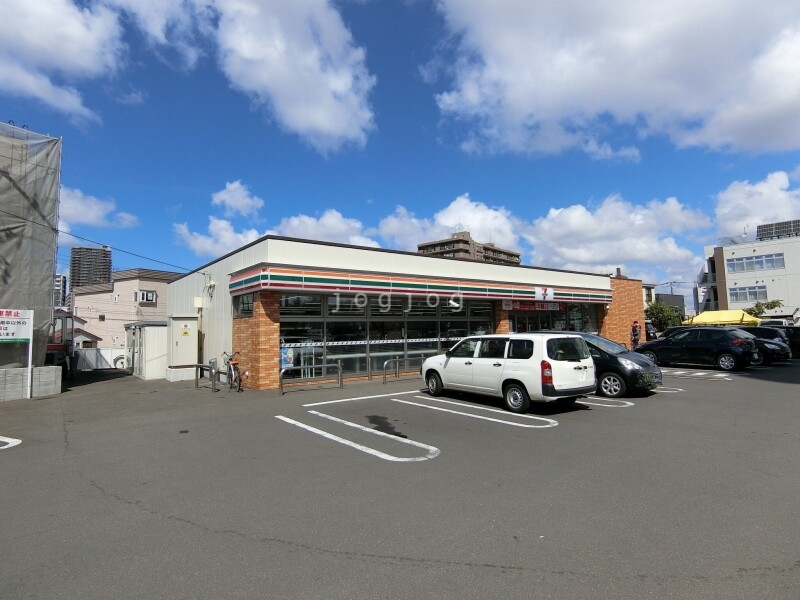 【札幌市白石区東札幌二条のマンションのコンビニ】