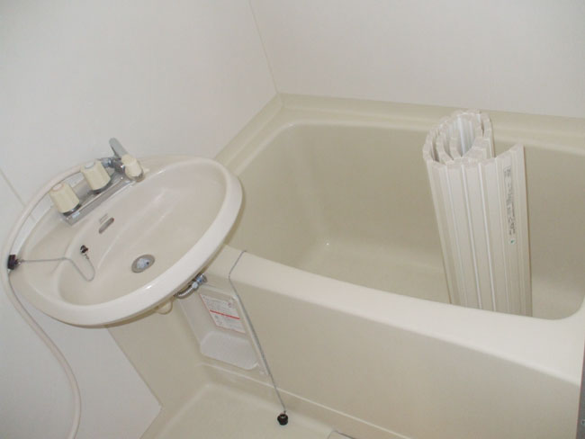 バス・シャワールーム　別室の参考写真となります。