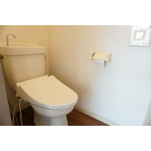 トイレ　リフォーム前写真