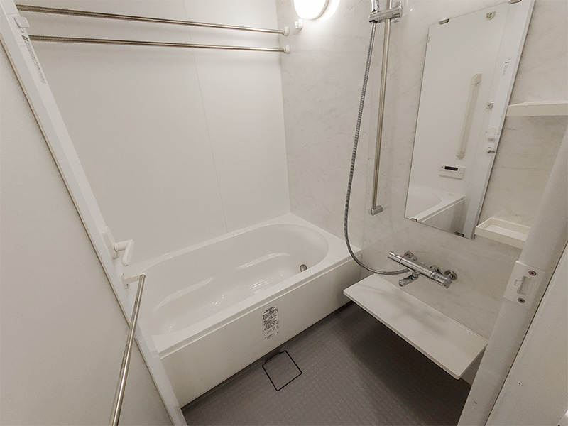 バス・シャワールーム　バス