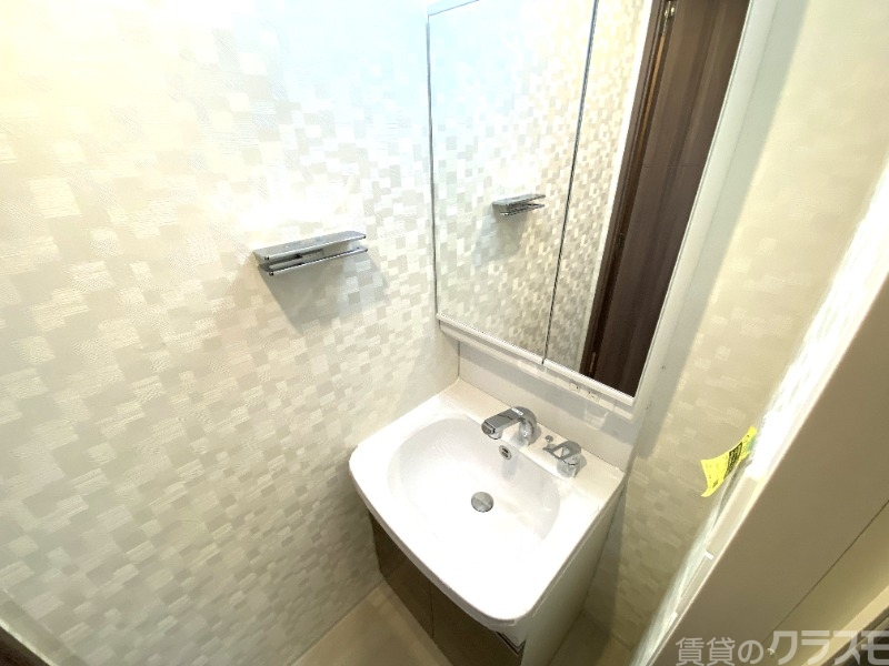 洗面設備　独立洗面台で朝の身だしなみもバッチリ♪