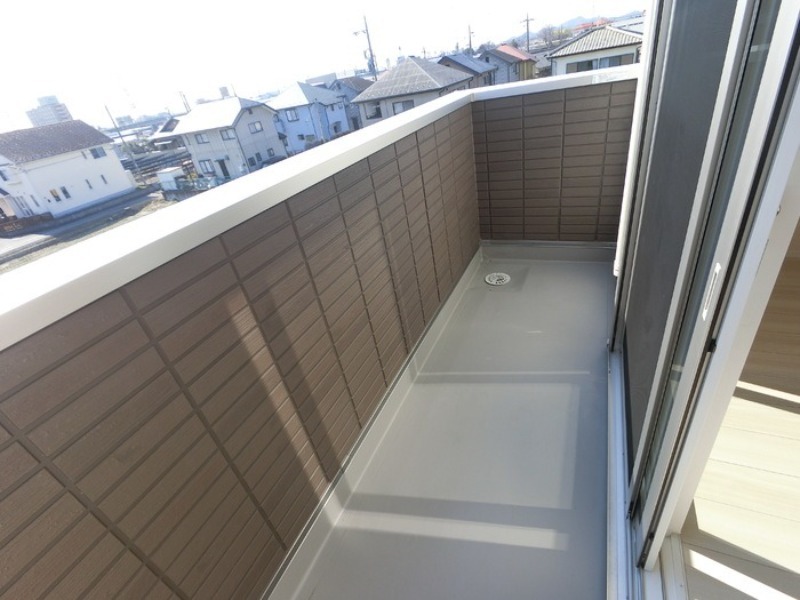 バルコニー　図面と現状に相違がある場合には現状を優先