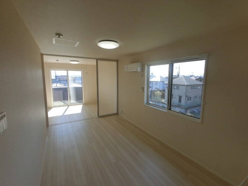 居室・リビング　図面と現状に相違がある場合には現状を優先