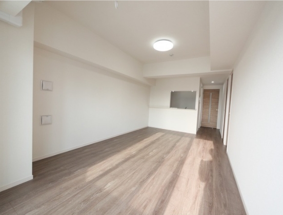 居室・リビング　☆明るい洋室☆