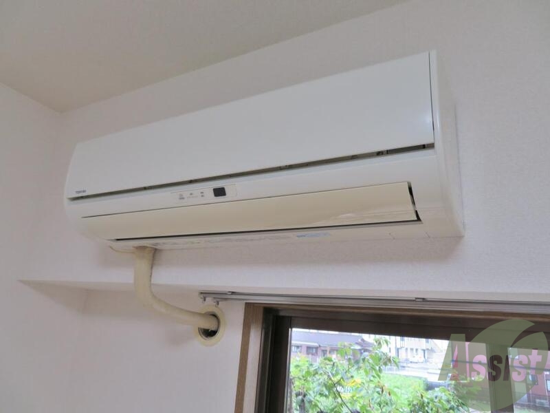 その他設備　エアコンは冷暖房、除湿、年中大活躍ですね