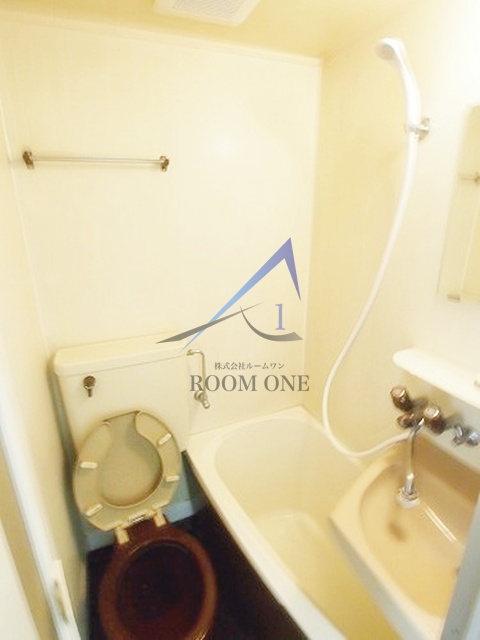 バス・シャワールーム　お風呂です。