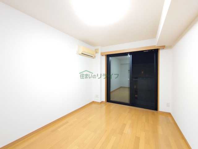 居室・リビング　別室参考画像です