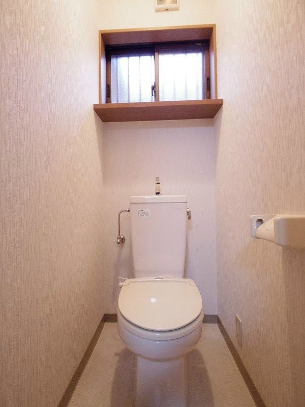 トイレ　※同仕様写真です