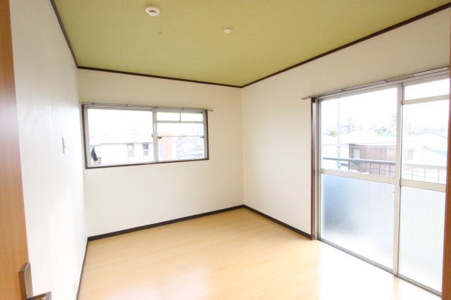 居室・リビング　現状優先です。