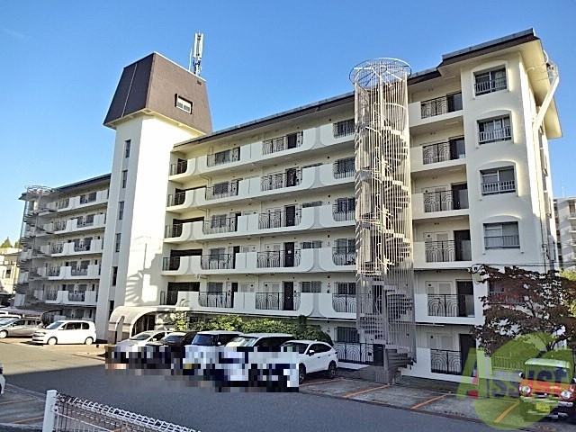 建物外観　豊中市東豊中町「ハイツ三ツ池台」