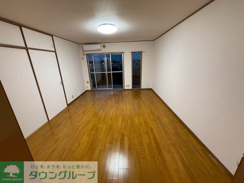 居室・リビング　現地待ち合わせ歓迎♪お問合せはタウンハウジングまで！