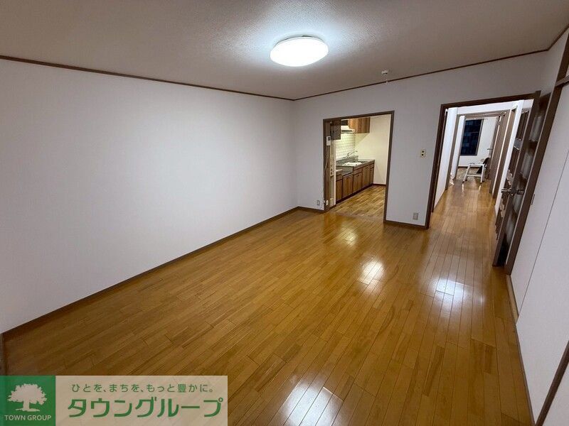 居室・リビング　現地待ち合わせ歓迎♪お問合せはタウンハウジングまで！