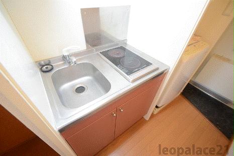 キッチン　備品や設備仕様は号室等により異なります現地をご確認下さい。