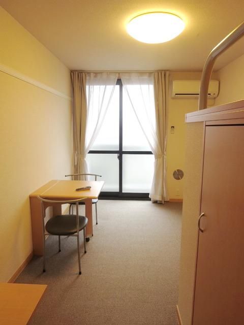 居室・リビング　★明るいお部屋です★