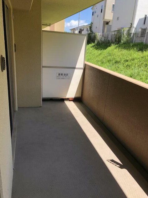 バルコニー　お洗濯にも便利なバルコニー付き