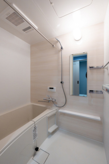 バス・シャワールーム　※別部屋の写真です