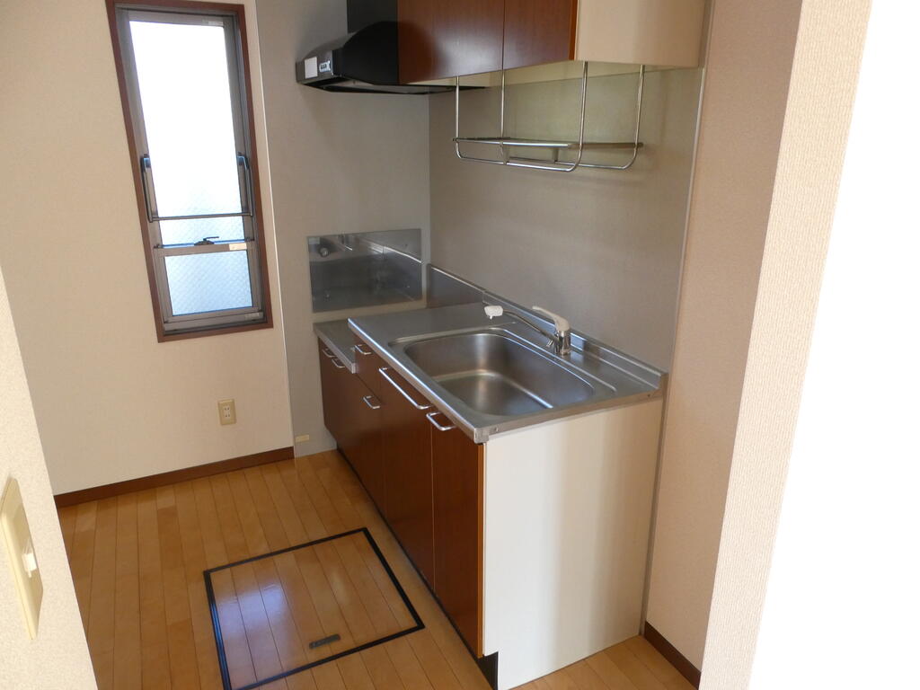 キッチン　写真・動画・パノラマは同物件別部屋のものです。